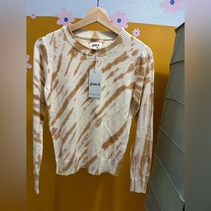 BRAND NEW CLASSIC FINE KNIT CREW SWEATER